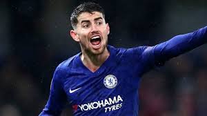 اعترف لاعب وسط تشيلسي جورجينيو برغبته في العودة إلى ناديه السابق نابولي إذا سنحت له الظروف للعودة إلى جنوب إيطاليا من جديد، مشددًا على أنه يضع كامل تركيزه على مسيرته الحالية مع الفريق الانجليزي. Ø¬ÙˆØ±Ø¬ÙŠÙ†ÙŠÙˆ ÙÙŠ Ø£Ø±Ø³Ù†Ø§Ù„ ÙƒÙŠÙ ÙŠØ³ØªÙÙŠØ¯ Ø£Ø±ØªÙŠØªØ§ Ù…Ù† Ù‚Ø§Ø¦Ø¯ ØªØ´ÙŠÙ„Ø³ÙŠ