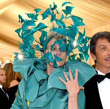 The 10 best frances mcdormand performances of all time. Met Gala 2018 Frances Mcdormand Wears Valentino Headdress