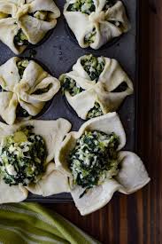 Feta And Spinach Puff Pastry Appetizers Recipe In 2020 Puff Pastry Appetizers Puff Pastry Recipes Appetizers Pastry Appetizer