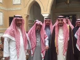 زار ولي العهد صاحب السمو الملكي الأمير محمد بن سلمان، المستشار بالديوان الملكي الشيخ الدكتور ناصر الشثري مهنئاً إياه بعيد الفطر. ØµÙˆØ± Ø§Ù„Ù…Ù„Ùƒ Ø³Ù„Ù…Ø§Ù† ÙŠØ²ÙˆØ± Ø§Ù„Ø´ÙŠØ® Ù†Ø§ØµØ± Ø§Ù„Ø´Ø«Ø±ÙŠ ÙÙŠ Ù…Ù†Ø²Ù„Ù‡