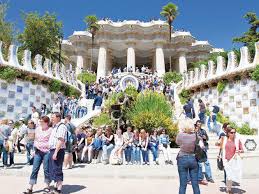 Park guell is minutes away. Quien Entra Gratis Al Park Guell Que Hacer Time Out Barcelona