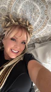 Hey everyone!!!! I'm Frenchie… 55 from Las Vegas!