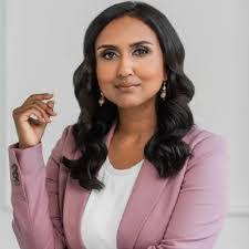 Kayla Mclean's Instagram, Twitter & Facebook