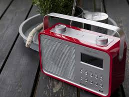 Contenitori moderni per la cam. La Radio Per Arredare La Casa In Ordine