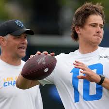 Justin herbert 2021 panini father's day #06/25 chargers oregon. How The Chargers Coaches Are Developing Justin Herbert For The Long Term Sports Illustrated