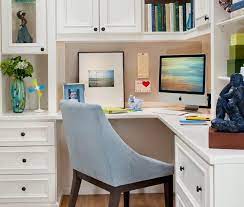 Learn how to choose the right home office design, furniture and décor to stay focused while working from home! 30 Corner Office Designs And Space Saving Furniture Placement Ideas