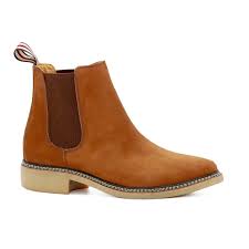 Apply leather polish, spray or cream to the leather to help maintain your boots. Women Chelsea Boots De Wulf Rust