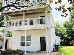 Maybe you would like to learn more about one of these? All Bills Paid Studio Apartment Apartment For Rent In Alvin Tx Apartments Com