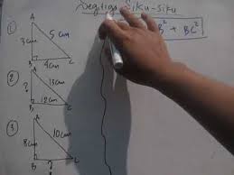 Luas segitiga luas segitiga bersudut tepat = tapakxtinggi c b a c luas segitiga abc = ab sin c = bc sin a = ac sin b formula luas segitiga ini boleh digunakan jika dua sisi dan sudut kandung diberi. Segitiga Siku Siku Cara Mencari Panjang Sisinya Youtube