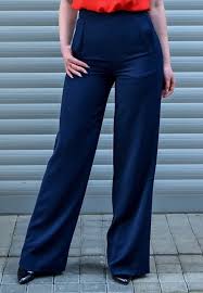 Choose between pants, a skirt, tailored shorts or smart jeans to wear as bottoms. What To Wear To An Interview Outfits Attire Women Men