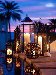 Orientalische Lampen Als Origineller Akzent Im Interieur Dekorative Laternen Orientalische Lampen Licht Im Garten