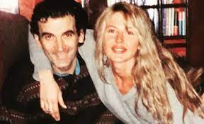 A quanto pare sono moltissimi i fan di troisi che amano rivederlo e tornare con la memoria agli anni del postino. Nathaly Caldonazzo E L Amore Per Massimo Troisi Il Nipote Dell Attore Non Me La Ricordo Proprio Perizona Magazine