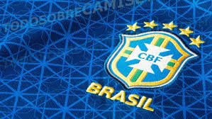Camisa baby look feminina torcedores fanáticos de futebol manga curta com proteção solar uv.para você que quer mostrar a paixão pelo futebol, em especial pelo seu clube de coração, essa é a camisa da torcida brasileira!leve e gostosa de usar e com proteção uv contra raios nocivos do sol!guia de medidas nas fotos e também na área de compra escrito em azul, basta clicar que abrirá o. Camisa Azul Do Brasil Para O Mundial De Futebol Feminino Vaza Na Internet Esporte Extra Online