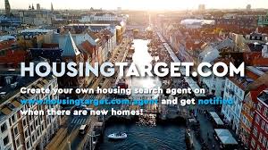 Hi there. Looking for a room/ apartment ASAP from 28th March. Kindly PM if  you have any suggestions please.