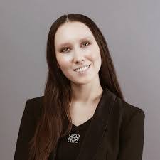 Julie Lipson's Instagram, Twitter & Facebook