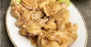 Panci yang digunakan untuk merebus ayam ukurannya harus diperhatikan. Resep Ayam Rebus Bumbu Bawang Putih Enak Dimakan Dengan Nasi Hainan