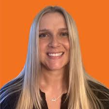 Excited to share that I've been promoted to Account Executive at HubSpot  and will be joining the Small Business Segment tomorrow!