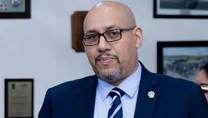 Edwin Cabrera (@EdwinECabreraU)