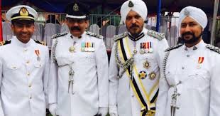 Dilabel 'hero' kerana berani, siapa sebenarnya datuk seri amar singh ishar singh? Amar Singh Makes Malaysian Police History Sikhnet