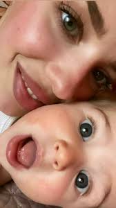 Bella Morales (bellamorales_)