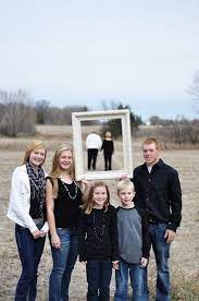 Grandparents 3 Family Picture Poses Family Photo Pose Family Photography