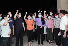 Hóng đc là ko có hóng 1 mình, share cho mấy bác tối cổ xem ảnh/clip img_2441.mp4 xem ảnh/clip img_2440.mp4 xem ảnh/clip img_2439.mp4. Pinvxyitkh7ium