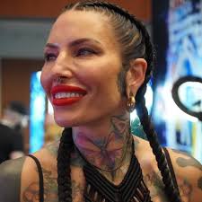 NEW MOM new hair. From 🌲 to soft and lovely. I loved working with her  beautiful texture and feel honored to create magic for a glowing mama about  to do her maternity