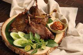 Bebek Goreng Indonesian Fried Duck Legs Accompanied With Beancurd Tempeh Raw Affiliate Fried Duck Legs Bebek Food Vegetable Chili Raw Vegetables