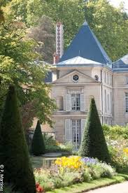 Garden Napoleon Josephine Bonaparte Residence Chateau De Malmaison Rueil Malmaison France Chateau De Malmaison Chateau France Chateau
