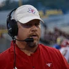 Devon Dorris's Instagram, Twitter & Facebook