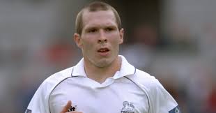 As a player, he was a midfielder who played from 1994 to 2003, his playing career being cut short by a serious knee injury. Careers Cut Short Former Man United Man Michael Appleton Football365
