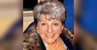 Linda Perna's Instagram, Twitter & Facebook