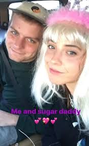 Mac DeMarco & Kiera McNally ❤️ instagram.com/ultrraviolencex