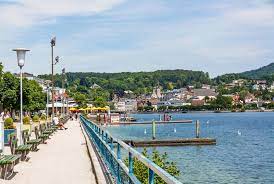 Jänner 2016) im oberösterreichischen salzkammergut. Promenade In Gmunden Editorial Stock Photo Image Of Scenic 58114528