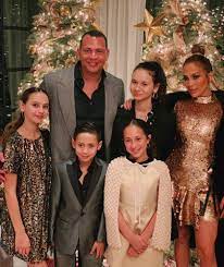 And, apparently j.lo wants that. Jennifer Lopez Alex Rodriguez Kids Blended Family Photos People Com
