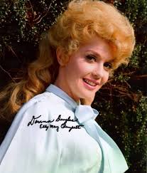 Adiós a Donna Douglas, estrella de la serie Los Beverly Ricos