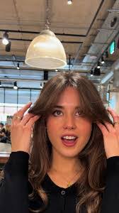 Caroline Wilde's Instagram, Twitter & Facebook