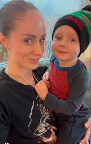 Room for rent in Victoria for student