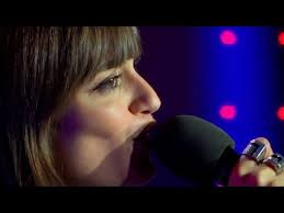 'ma soeur' est un titre de la chanteuse française / francophone clara luciani paru en 2019, qui entre, dés aujourd'hui, en programmation dans la sélection musicale vinyle musique tv, notre playlist. Clara Luciani Ma Soeur Live Le Grand Studio Rtl Youtube