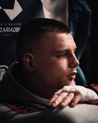 OKTAGON 21: Braňo Zuzák porazil Michala Glosa po troch kolách na body!🔥 .  Foto: @oktagonmma #mma #oktagonmma #oktagon21