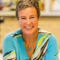 Lori Hackett's Instagram, Twitter & Facebook