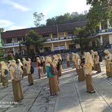 Kali ini saya akan mengajak kalian untuk belajar tentang materi pelajaran bahasa inggris untuk kelas 7 semester 1. Materi Bahasa Inggris Kelas 7 Home Facebook