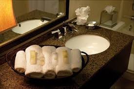 Decorative ways to display bathroom towels travelemag. 32 Best Bathroom Towel Display Ideas Towel Display Bathroom Towels Bathroom Decor