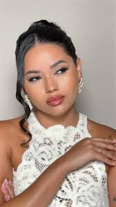 Vamos começar 2026? O ano mudou, mas o conceito de beleza não! ✨ Beleza que  não transforma. Revela., Um antes e depois leve, elegante e feito para  atravessar o tempo., 💍 Salve este vídeo e me chame no ...