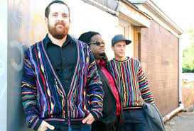 Wir machen keine tracks, die auf sounds und stimmungen basieren. Livetronica Band Cosby Sweater Changes Name To Turbo Suit Glide Magazine