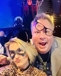 Cat woman meets Chris Farley. @brothers_bar_and_grill #paulhackbarth  @flapjack10209