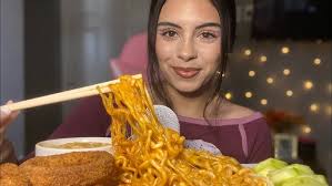 Asmr|| Sushi Mukbang🍱🍣 (cupped eating sounds)