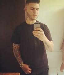 Mullet haircut is making its way back into the fashion world with tons of fresh styling options. 10 Farruko Ideas Long Sleeve Tshirt Men Cool Haircuts For Girls Cute Simple Hairstyles