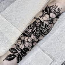 Pin By Kaylea Johnson On Tattoo Inspo Moth Tattoo Forearm Tattoos Death Moth Tattoo
