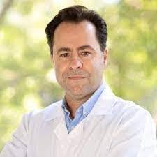 Donald Ras's Instagram, Twitter & Facebook